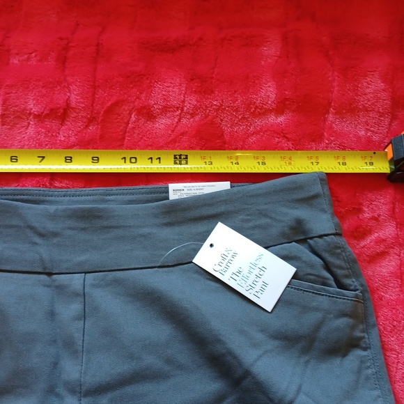 Croft & Barrow Ladie's Woven Pant - Picture 9 of 11